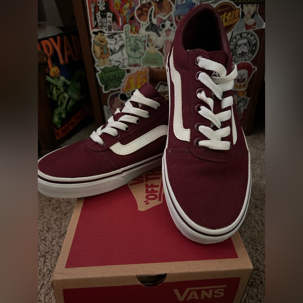 Vans Ward Burgundy - Women’s Size 6.5